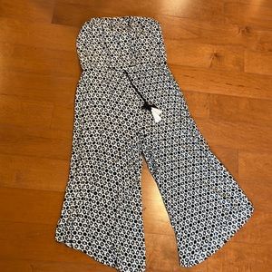 Xhilaration, size Large romper